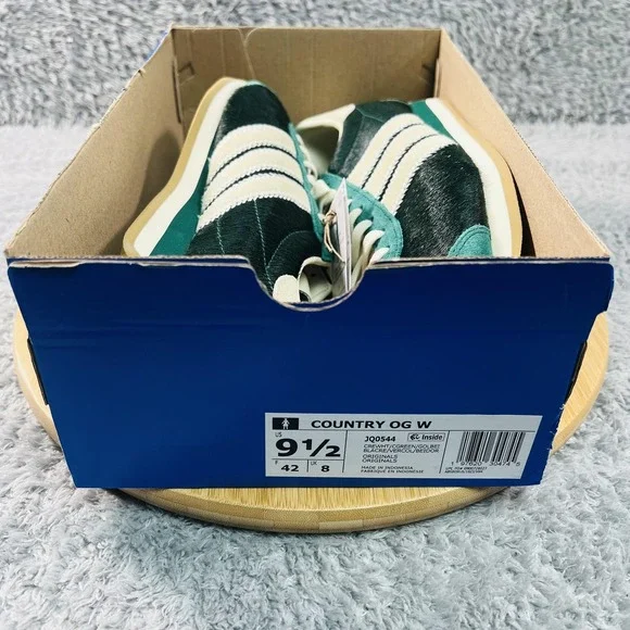 Adidas Country OG W Shoes Womens 9.5 Green Cow Fur Sneakers Originals JQ0544